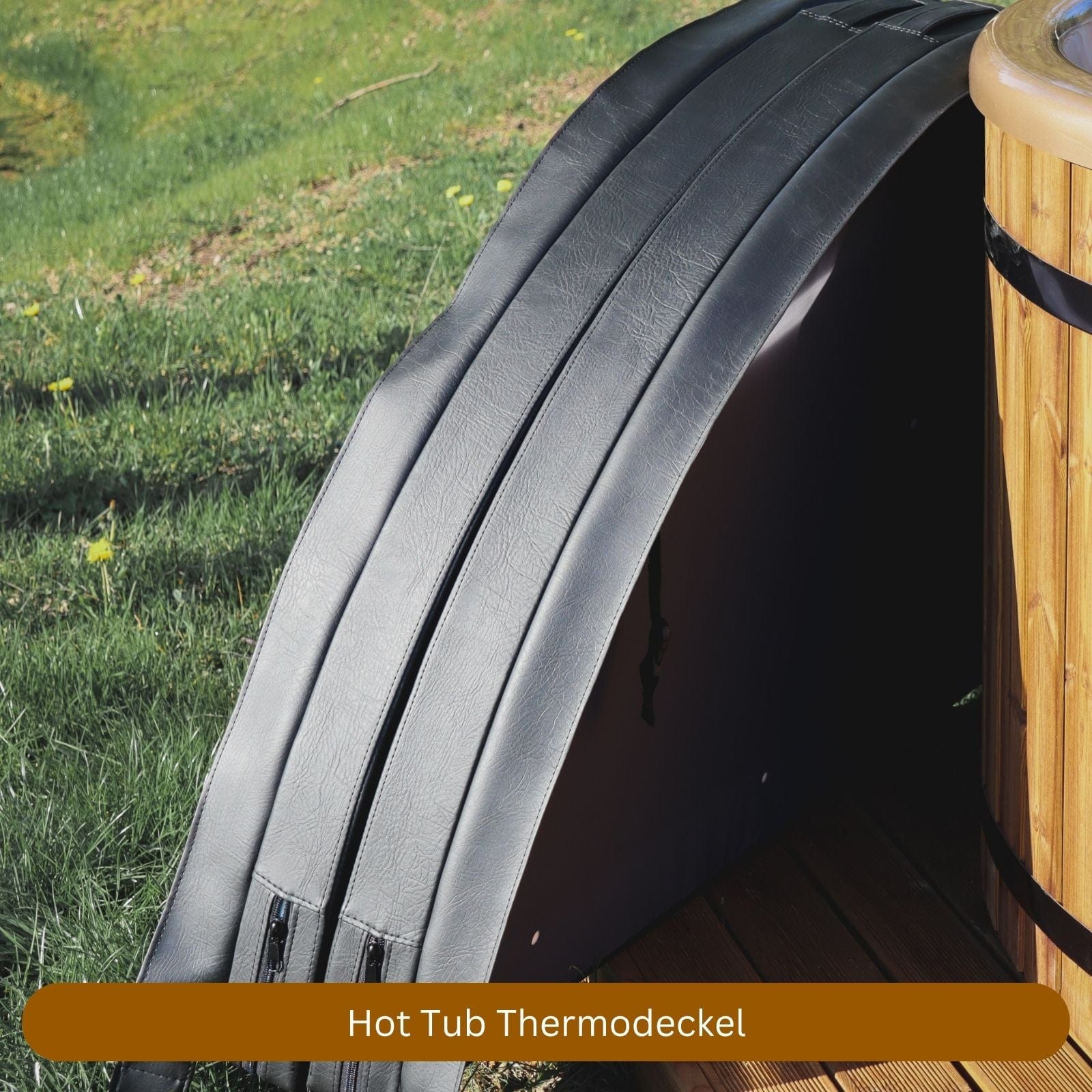 Thermodeckel des Memelwood Hot Tubs