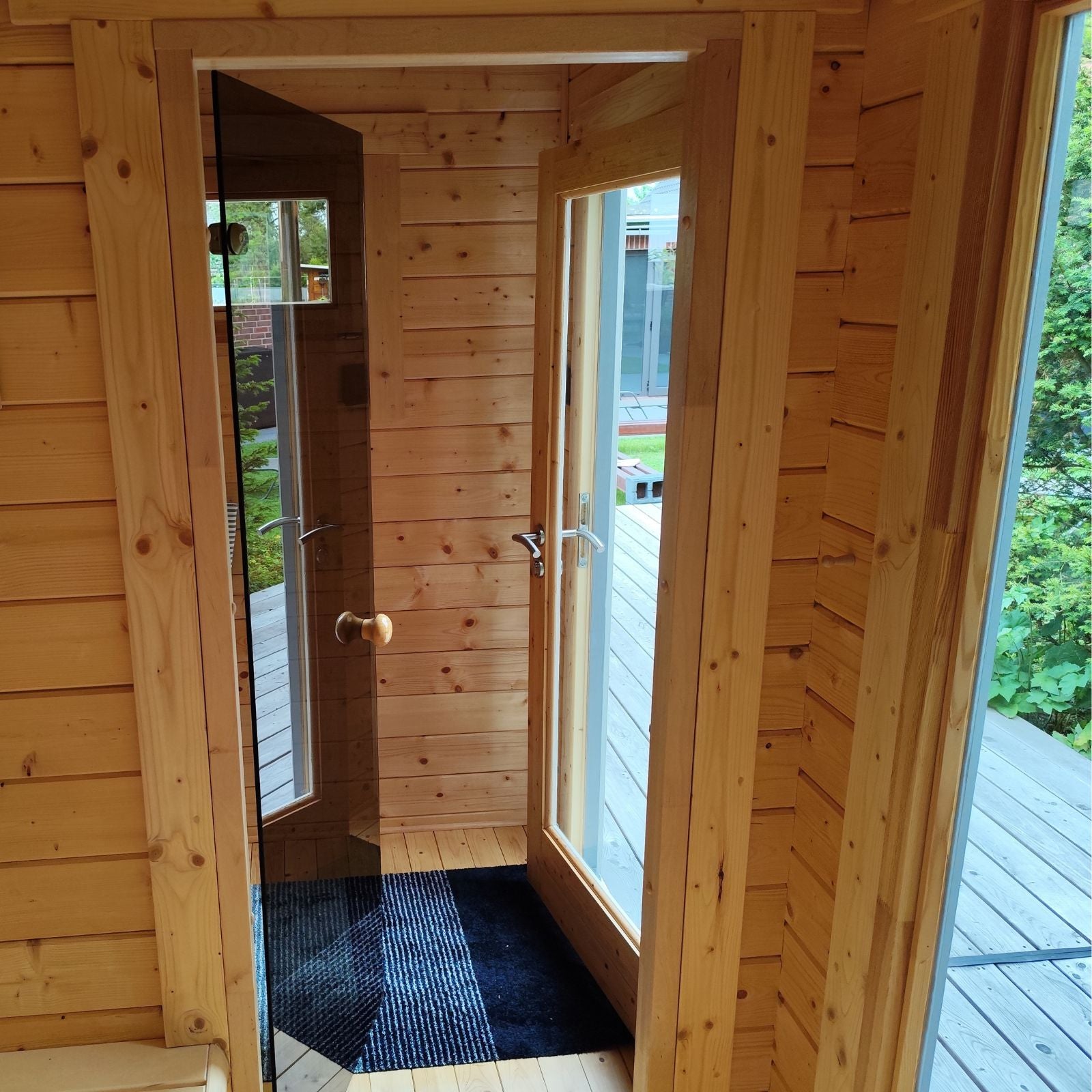 Blockbohlensauna Higi XL für 2 Personen, Gartensauna mit Vorraum